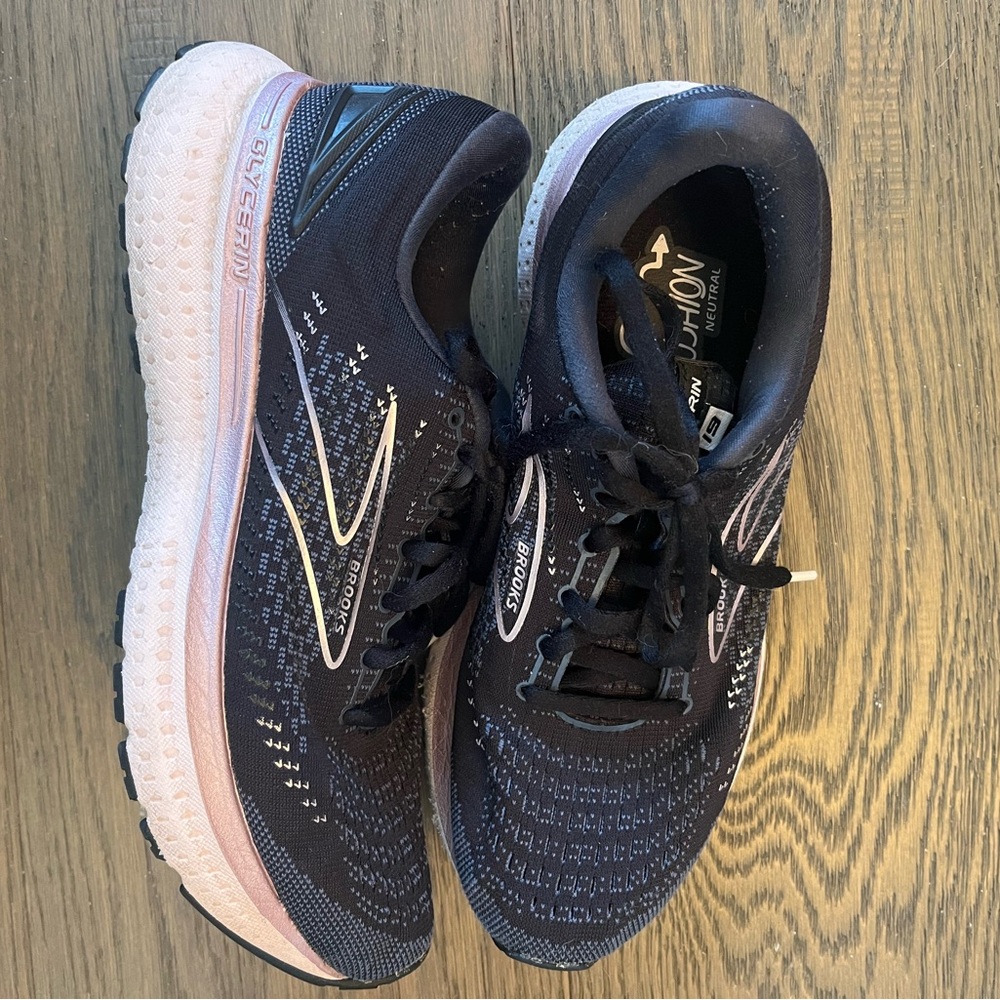 Brooks Women's Running Shoes 8.5